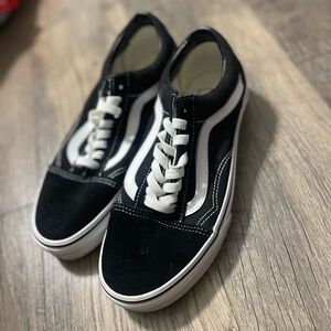 Vans Men's Classic Black and White Sneakers